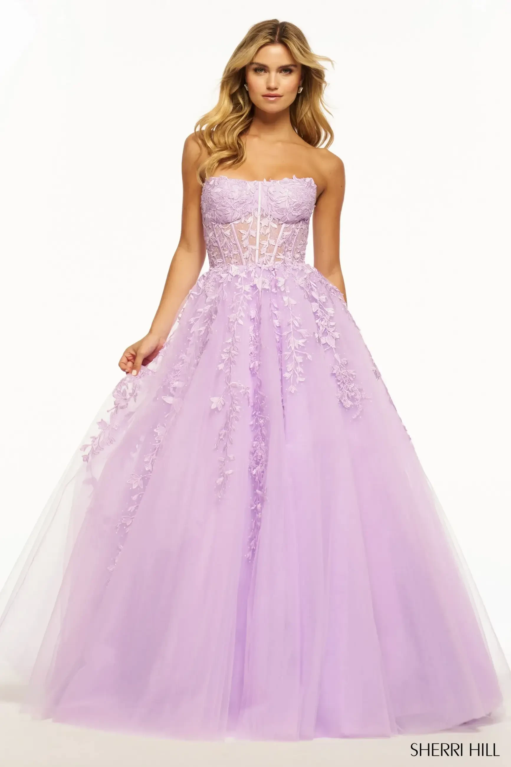 Unveiling the Hottest Evening Dress Trends of Summer 2024 Image