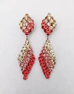 Discover the Latest Trends in Prom Dresses and Accessories Image